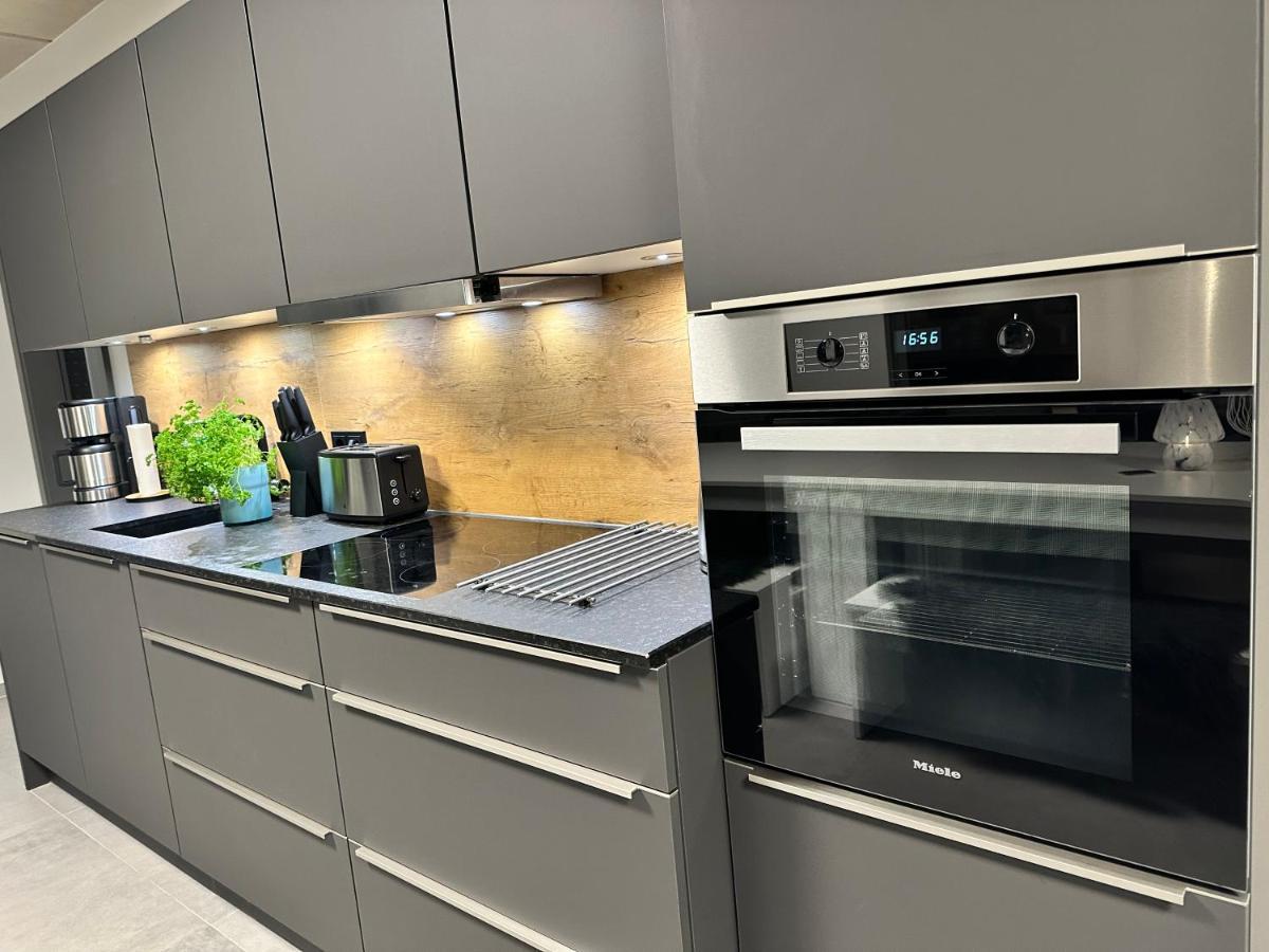 Luxurioeses Apartment Direkt Am Kanal 125 M² - Youpartments Munster  Extérieur photo